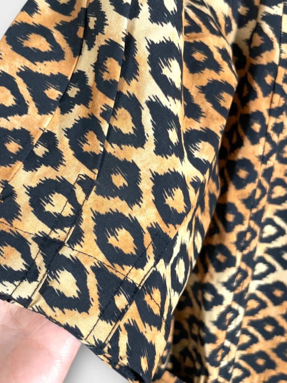 Scotch & Soda Animal Print Jumpsuit Sz S Black Tan Short Sleeve V-Neck Romper - Picture 4 of 10